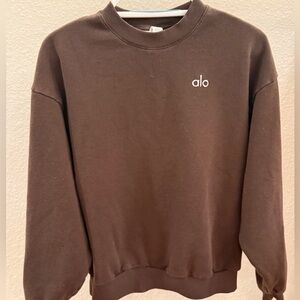 ALO Yoga Women’s Chocolate Crewneck Sweater. Size Medium